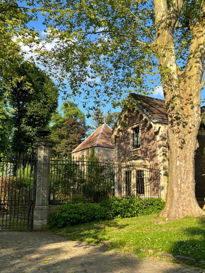 Les Ecuries Du Chateau Boissy-Saint-Léger Exterior foto
